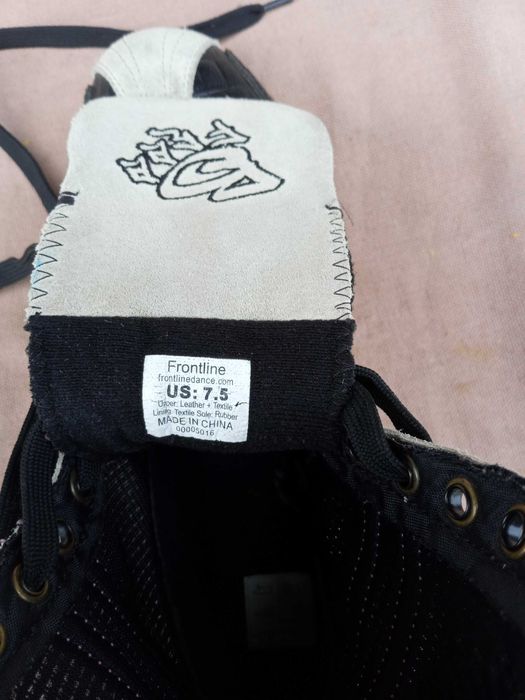 Джазовки( кросовки) us - 7,5 (38) танцевальные