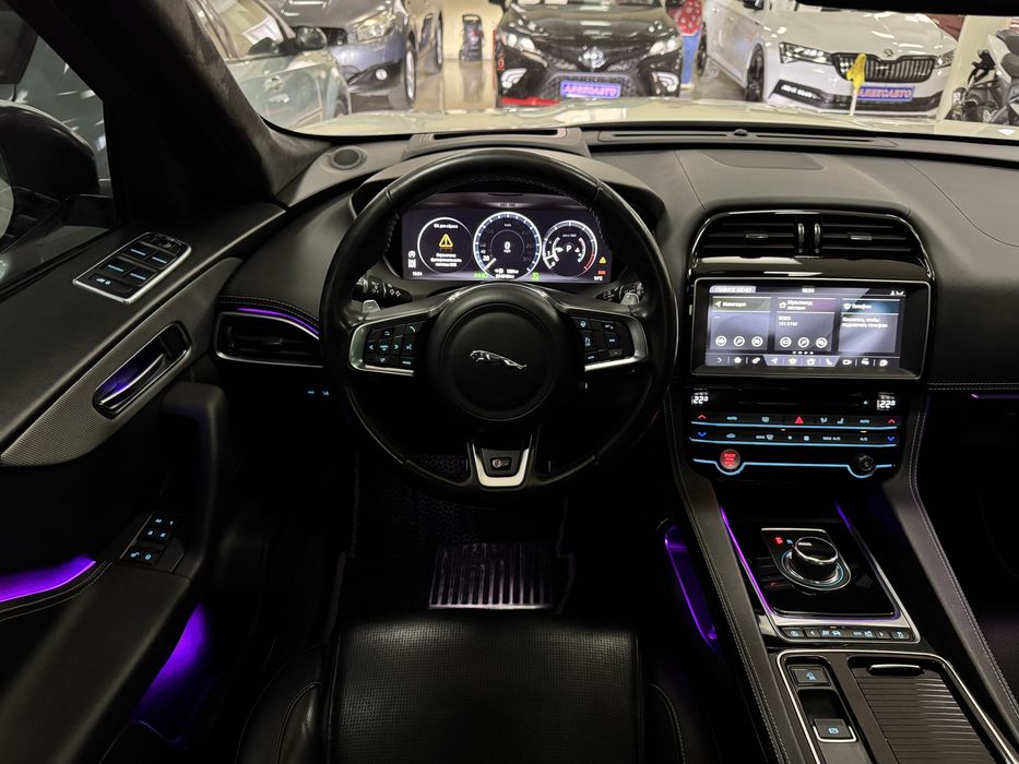Jaguar F-Pace S AWD 3.0i V6 24V 8АКПП 2018 р.в. (345 к.с.)