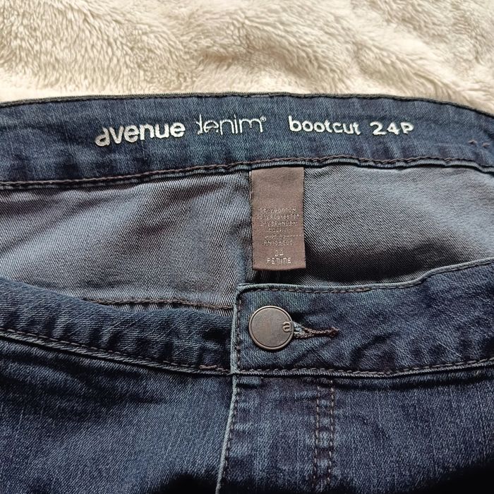 Duże spodnie jeansowe