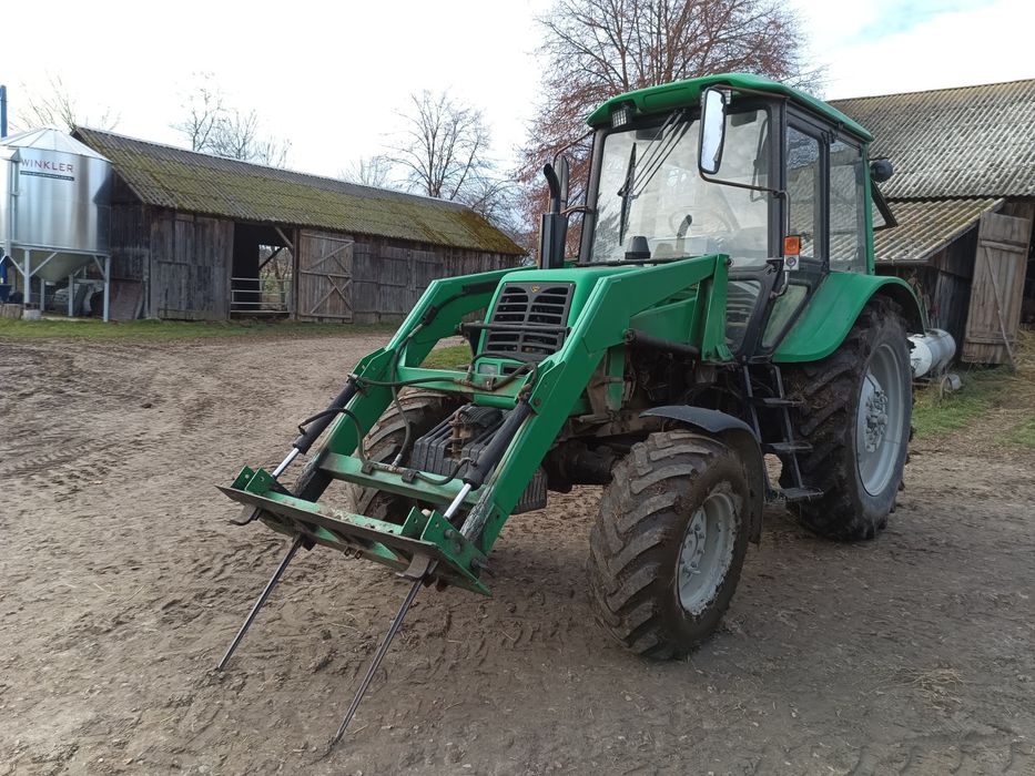 Belarus 820 MTZ z ładowaczem