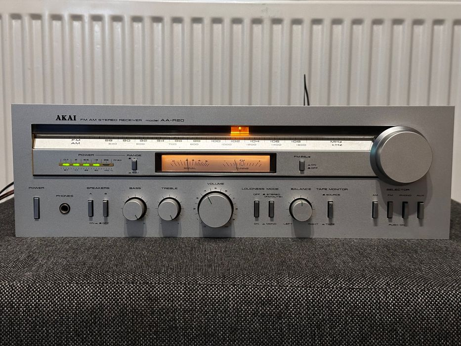 AKAI AA-R20 - Vintage Amplituner