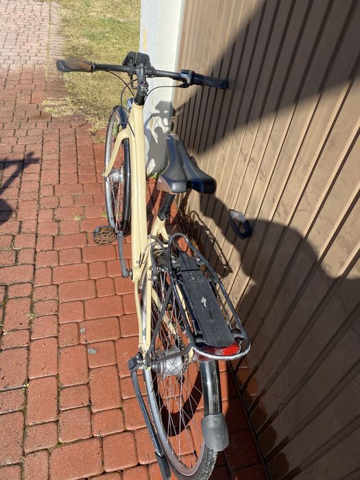 Rower miejski specialized globe Vienna de lux 700 28’ r.49