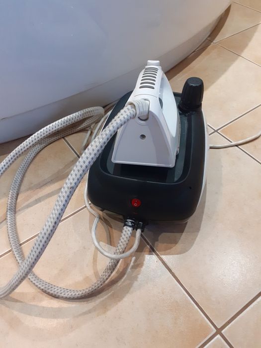 Stacja parowa z żelazkiem Elta