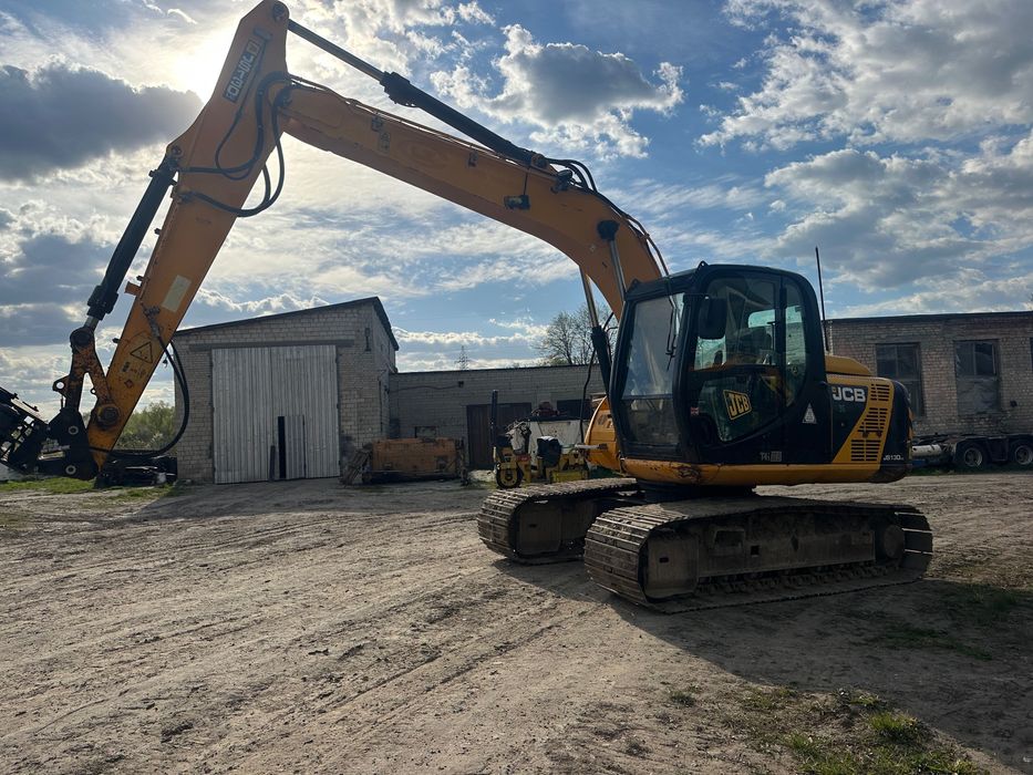 Екскаватор jcb js130