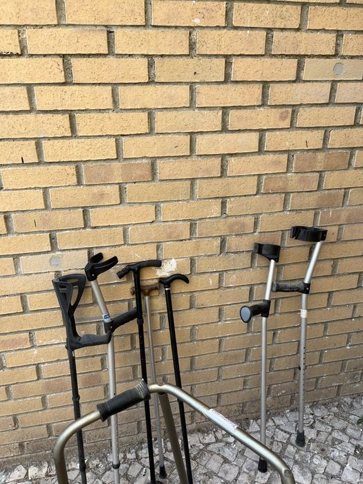 Apoios de Marcha para Idosos e Reabilitação