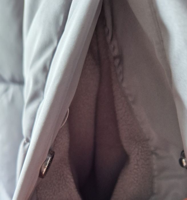 Reserved jasny szary popielaty pikowany puchowy długi płaszcz zimowy S