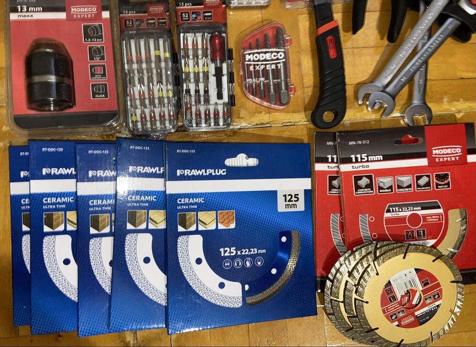 Продам или обмен,набор инструментов и расходников одним лотом. Новое