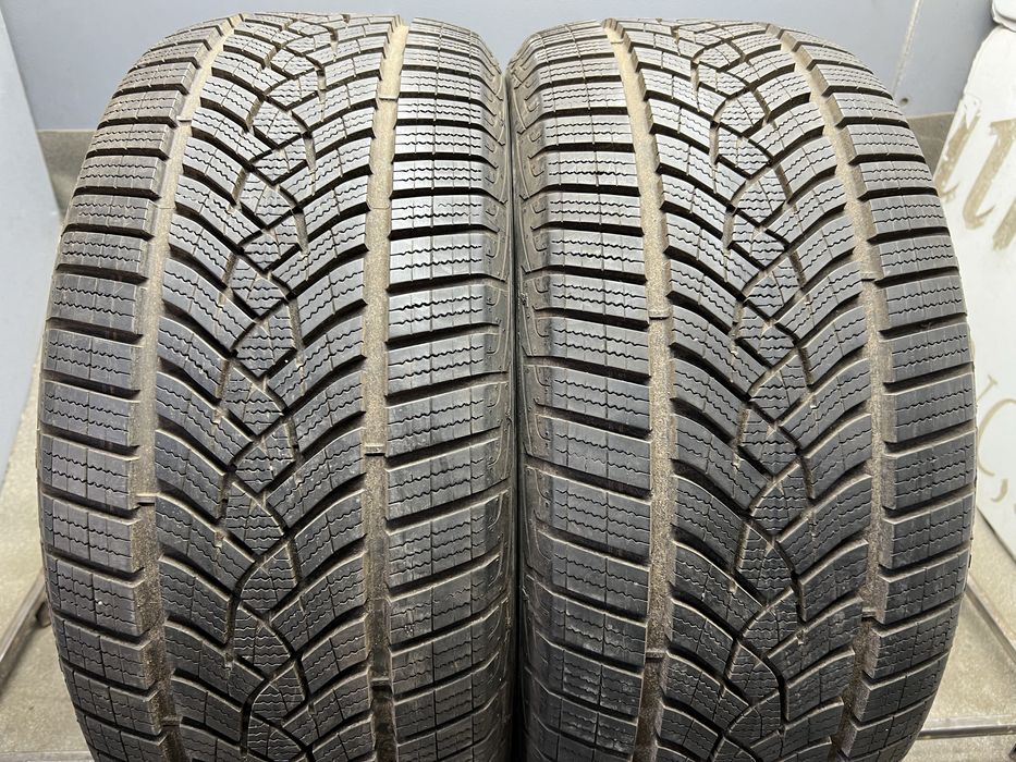 Шини 7.5 мм зима 245 45 R17 Goodyear Ultragrip Gen1 MO зимові пара