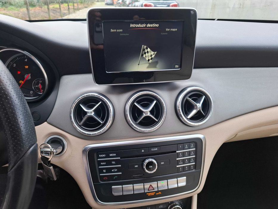 Mercedes CLA 180 d Shooting Brake Apenas 130 Mil Kms de 2017
