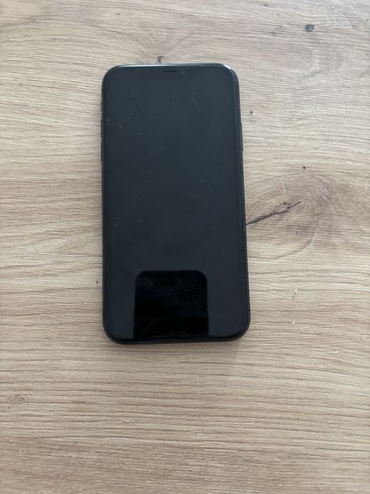 IPHONE 11 64gb.