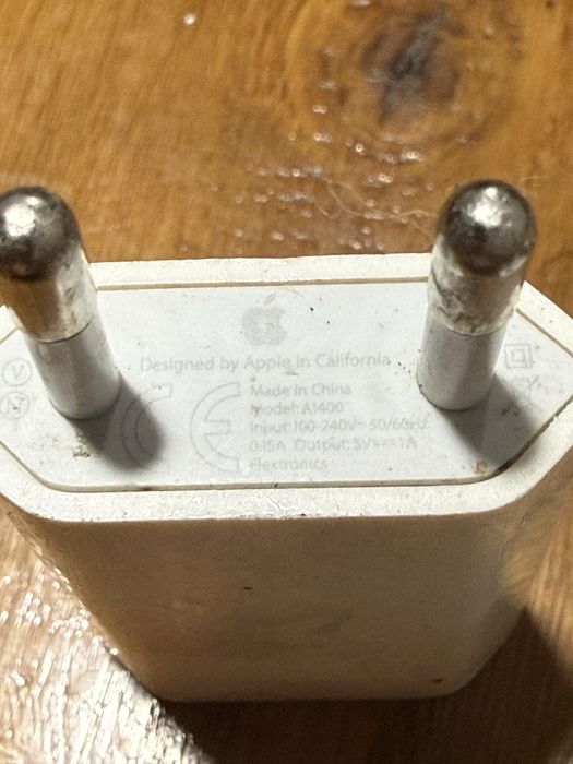 Блок живлення apple  Model No: A1399 A1400