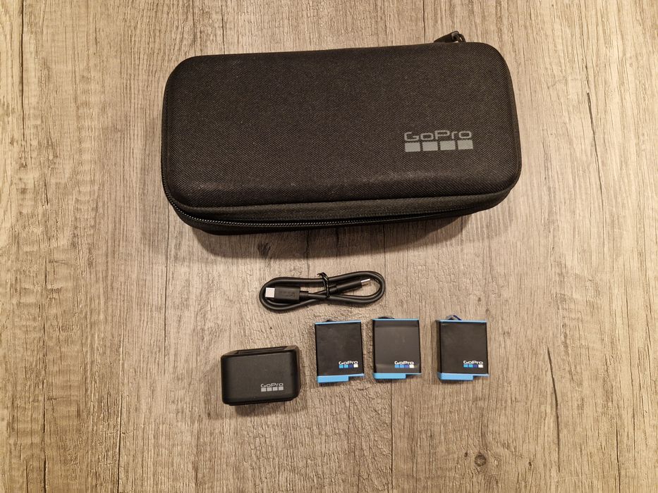 3 Baterias gopro 9, 10, 11, 12 + carregador + caixa rigida