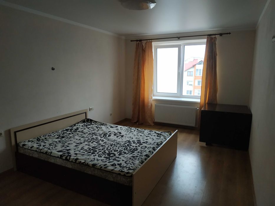 Здаю в оренду 3-кімнатну квартиру по вул. Тарнавського 7в.