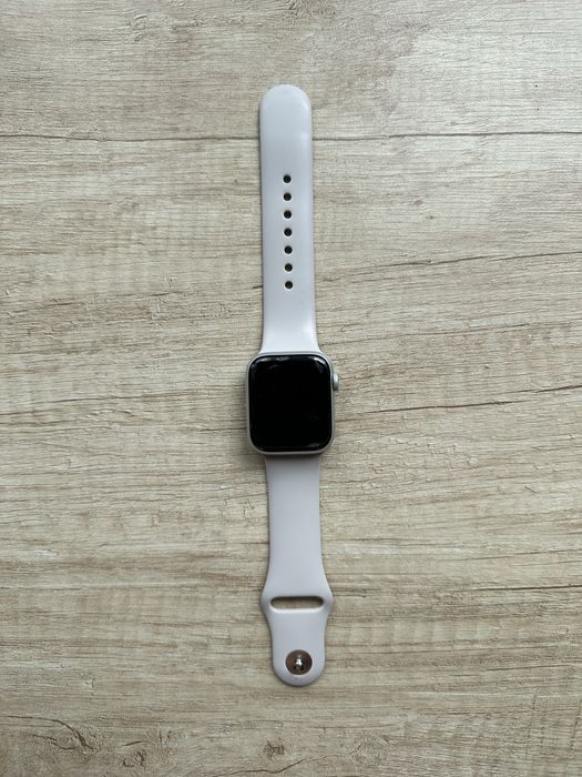 Смарт-годинник Apple Watch SE
