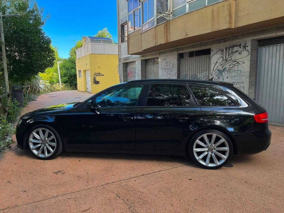 Audi A4 Avant 2.0 TDI 150cv (2013) - Look RS4 - Automática