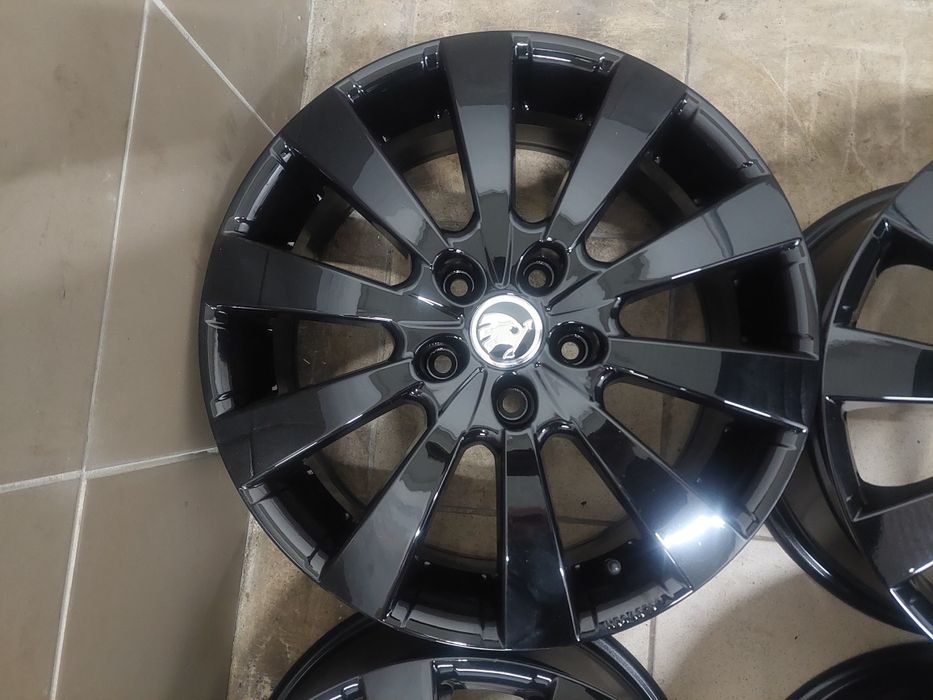 Комплект легкосплавних дисків Skoda Volkswagen Seat Audi R17 5×112