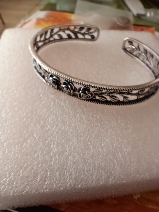 Bransoletka różyczki