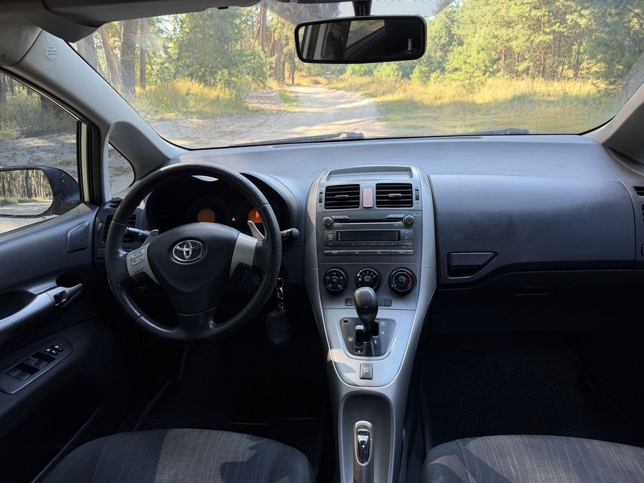 Продам Toyota Auris
