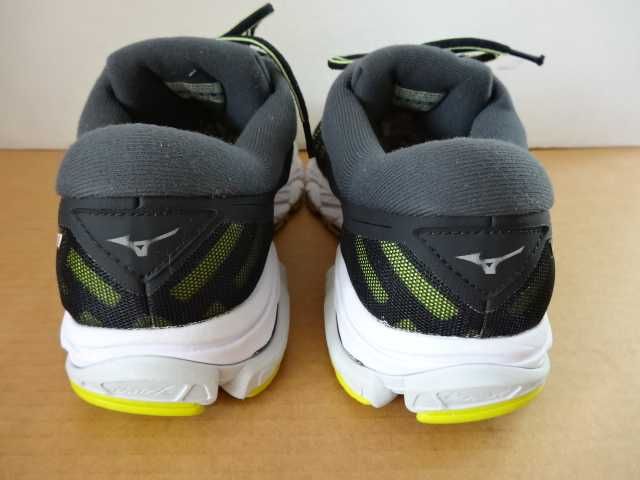 Buty MIZUNO WAVE ULTIMA 11 roz 46 Bieganie Sportowe