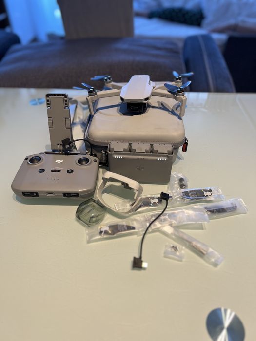 Dron DJI Mini 2 Combo - Jak nowy