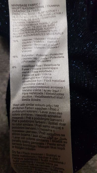 Bluzka z błyszczącą nitką