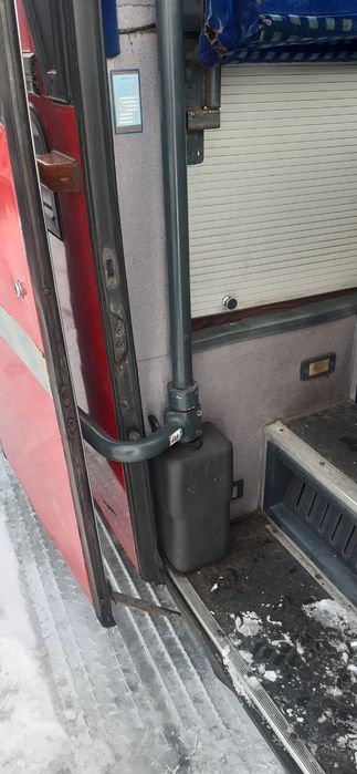 Механізм відкривання дверей автобус