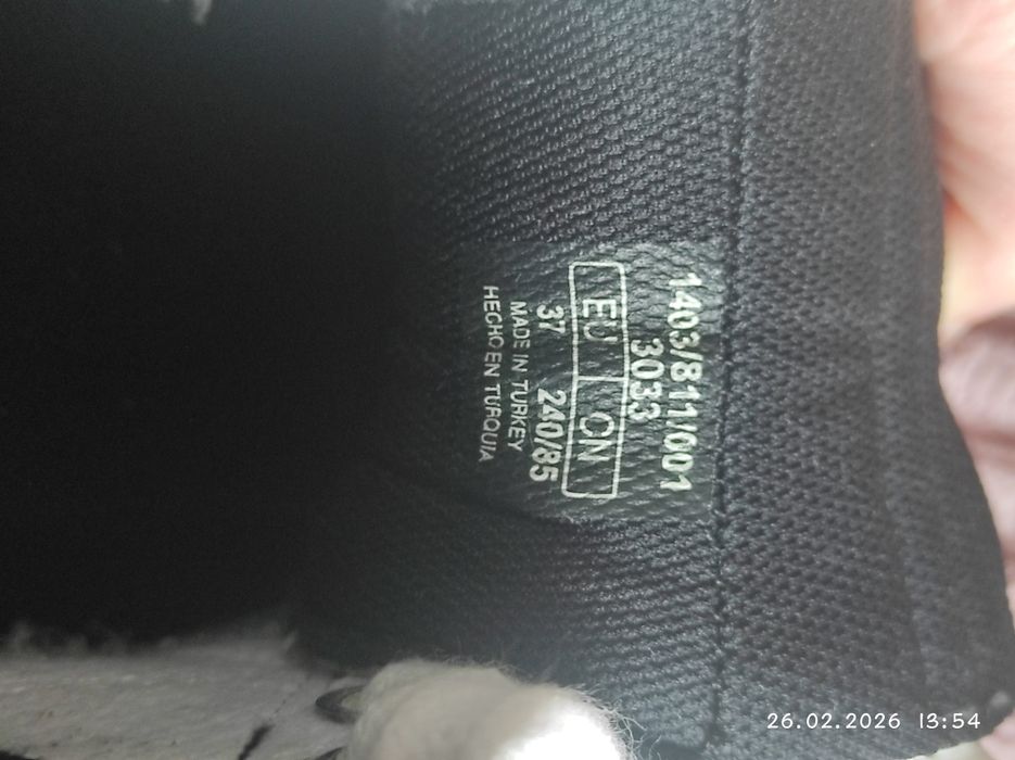 Нові шкіряні кеди ZARA