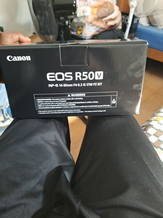 Câmara  CANON EOS R50 V