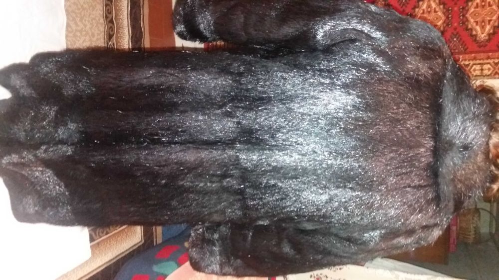 Прода шубу з нутрії