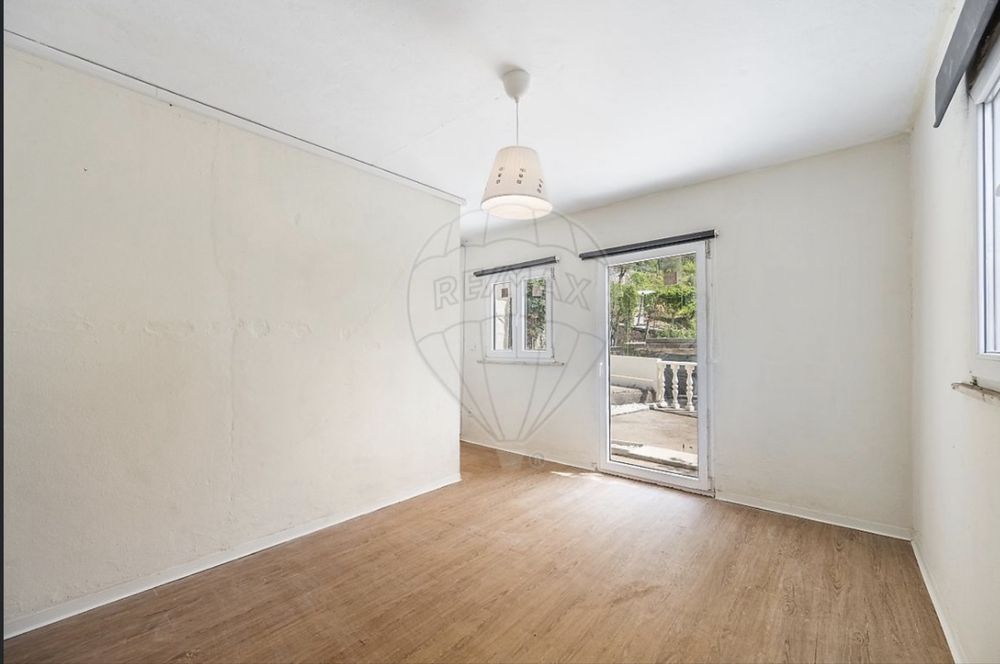 Moradia T2 Amares vende-se
