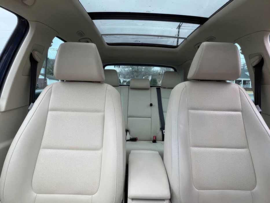 Volkswagen Tiguan 2.0      2014