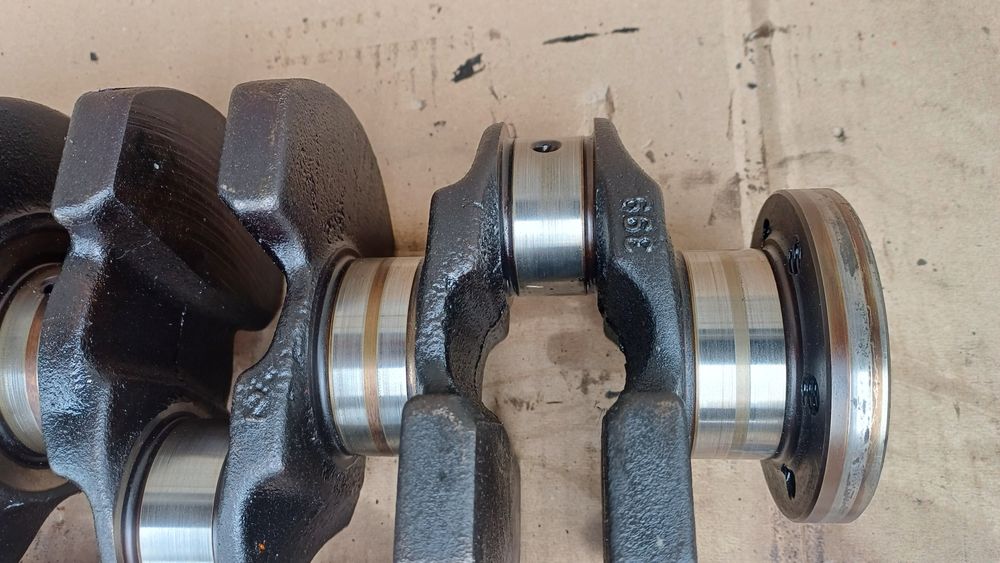 Коленвал колінвал 2.0 v8 Opel Vectra A Omega A