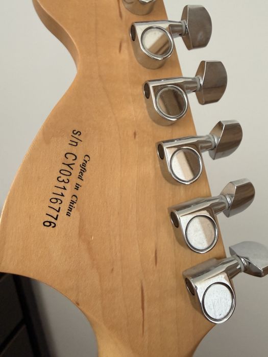 Squier Fender Stratocaster Gitara
