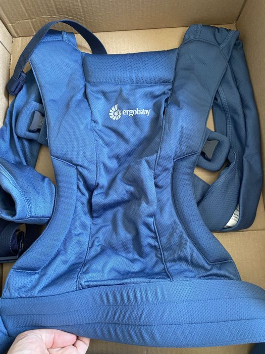 Ergobaby embrace
