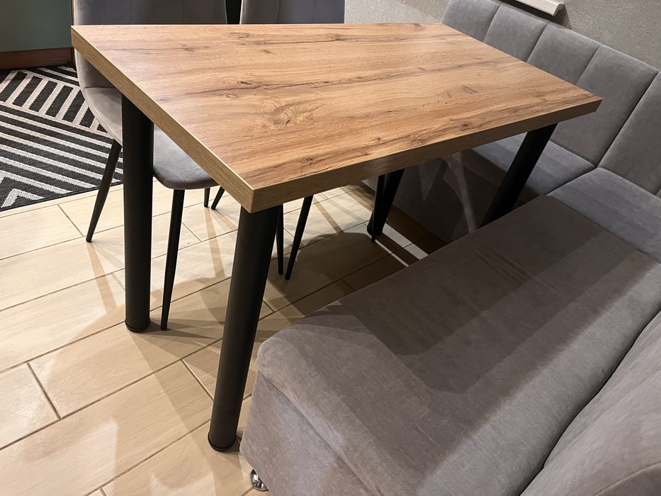 Новий кухонний стіл