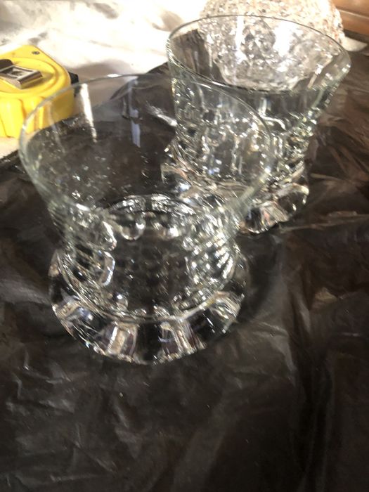 Varios modelos de copos garrafas