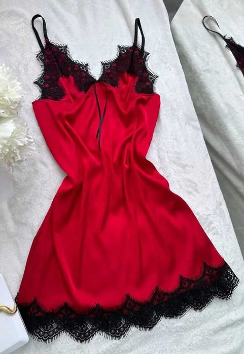 Шовкова нічна сорочка з мереживом 42/44/46/48/50