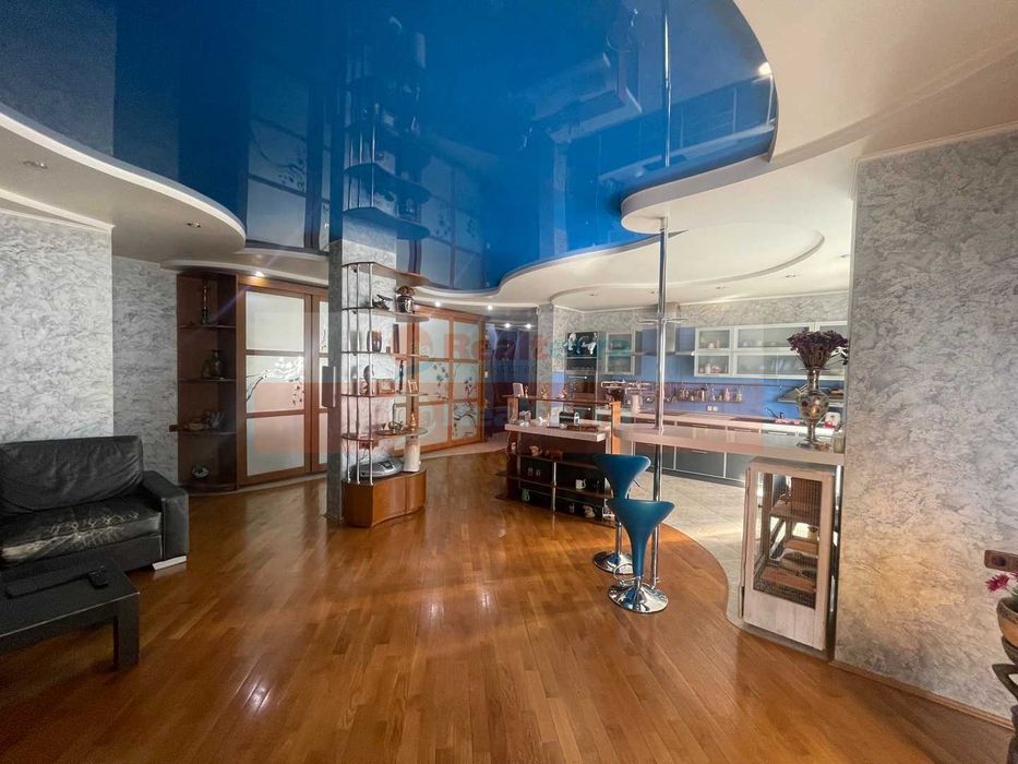 Бажана 12  Осокорки.