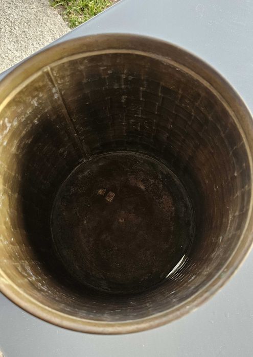 Vaso cachepot em latão