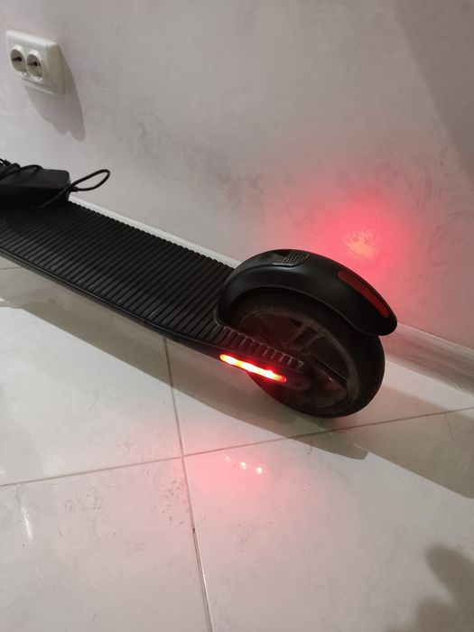 Електросамокат " Ninebot "