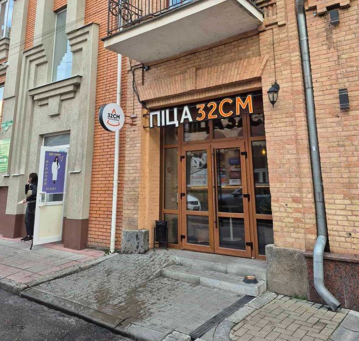 Оренда приміщення 180 м.кв. (87 кв.м 1-й пов. + 93 кв.м підвал), вул. Чміленка, 84, Центр