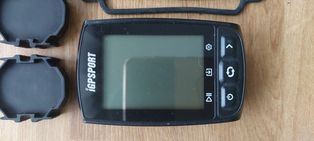 Licznik rowerowy iGPSport iGS50E + akcesoria i 4 czujniki |Jak NOWY|