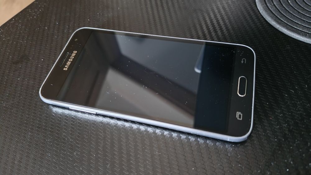 Samsung J3 Super Amoled + ładowarka