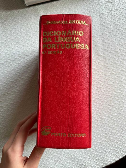 Dicionário de Língua Portuguesa Dicionário de Língua Portuguesa 6ª Edição - Porto Editora Alvalade