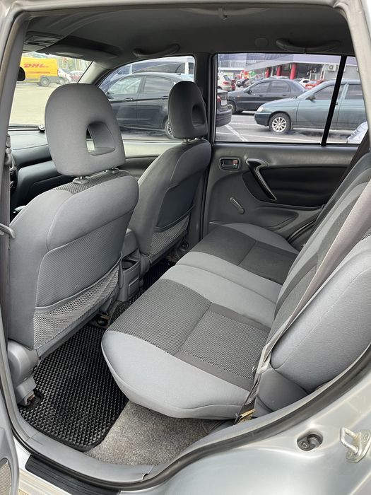 Продам  Toyota RAV4