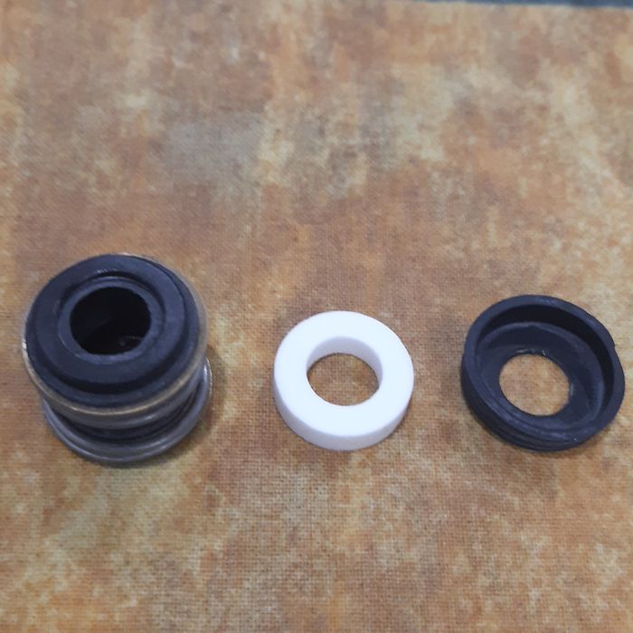 Продается ремкомплект на циркуляционный насос.