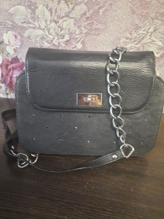 Продам кожаную кроссбоди Vif от Bags