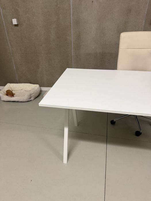 Conjunto escritório; sofa + 2 secretárias + cadeira