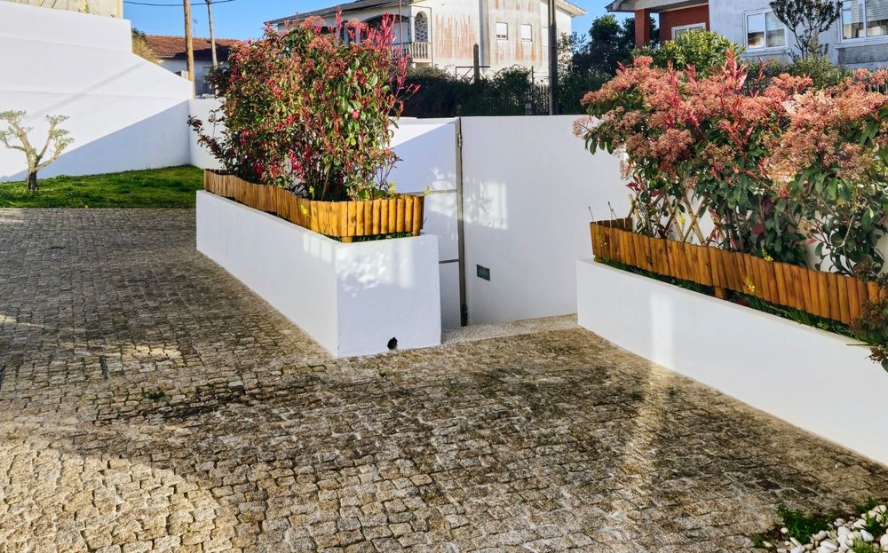 T1 inserido em moradia isolada, perto dos passionistas
