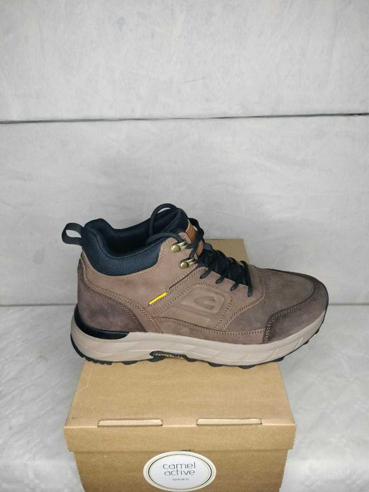 buty model marki Camel Active